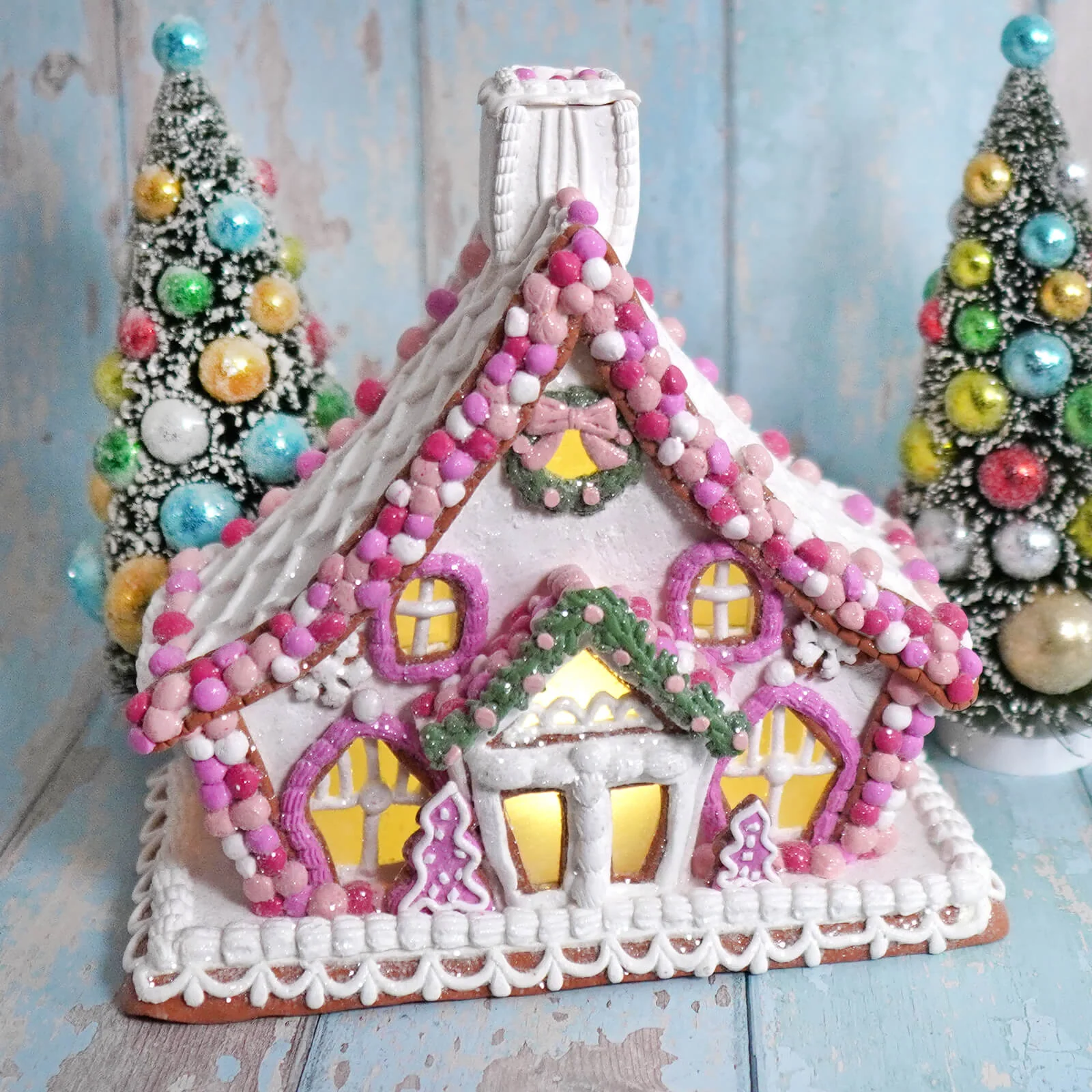 11" Lighted Pink & White Gingerbread House - Image 2