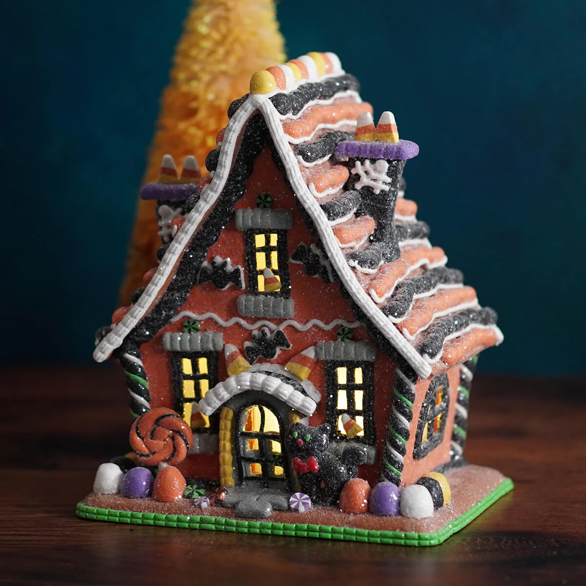 9" Lighted Halloween Gingerbread House - Image 4