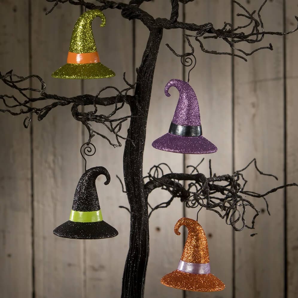 Green Witch Hat Ornament Place Card Holder - Image 2