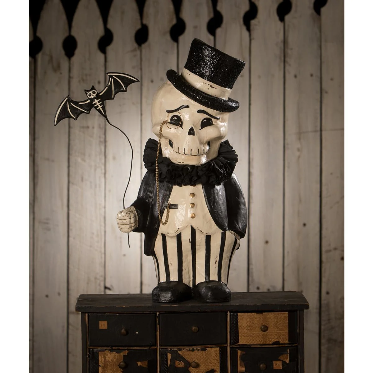 Large Dapper Desmond Skelly - Image 4